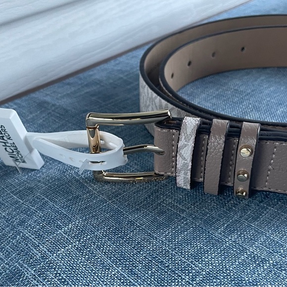 Micheal Kors Belt - Picture 2 of 5